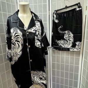 Cososa, Woman Or Pijama set, Black-White, Sz 2XL, Animal Print, Silk, Buttons.!